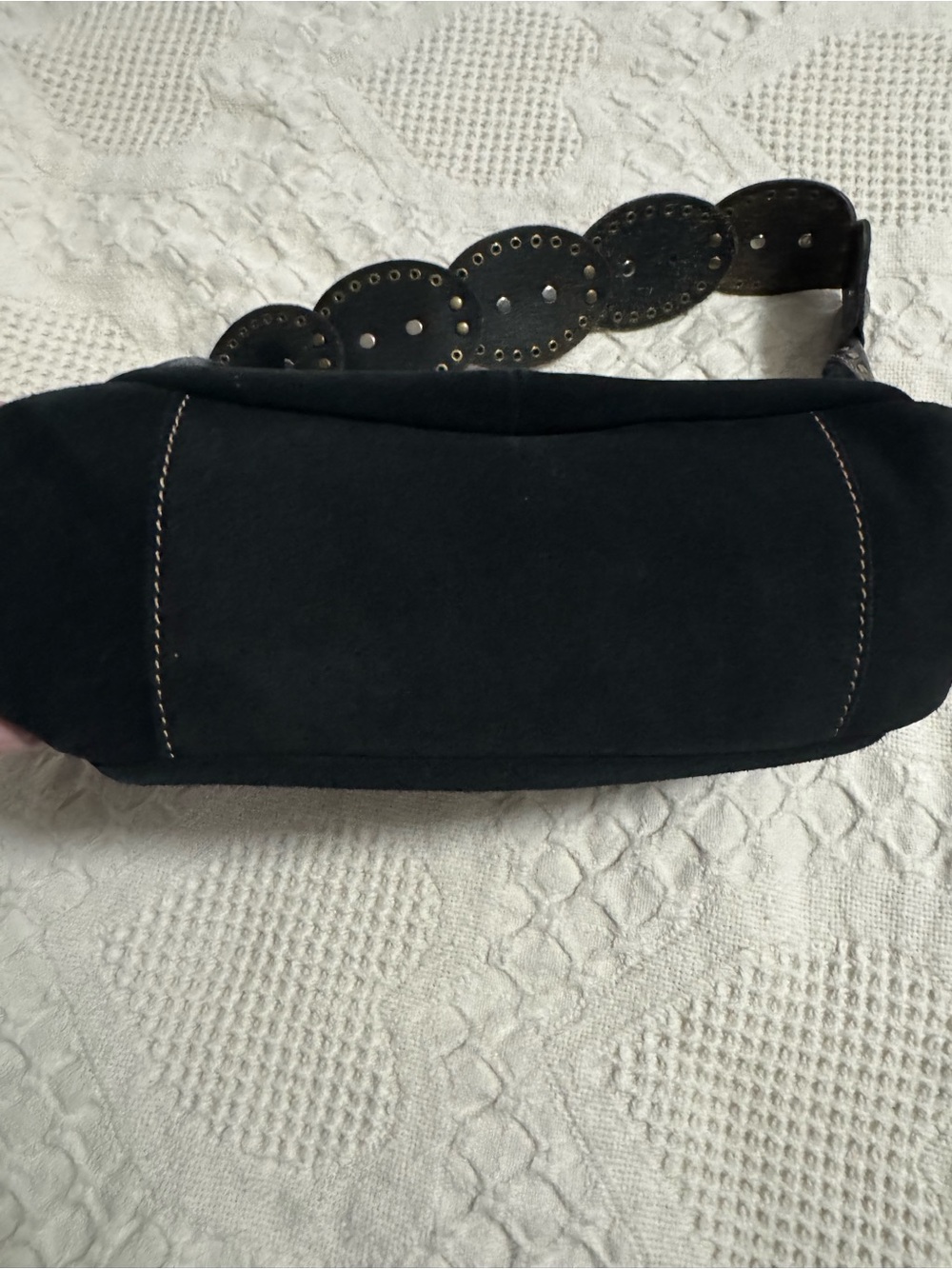 FOSSIL Black Suede Shoulder Bag with Tassel- Pristine condition!! - Picture 3 of 7
